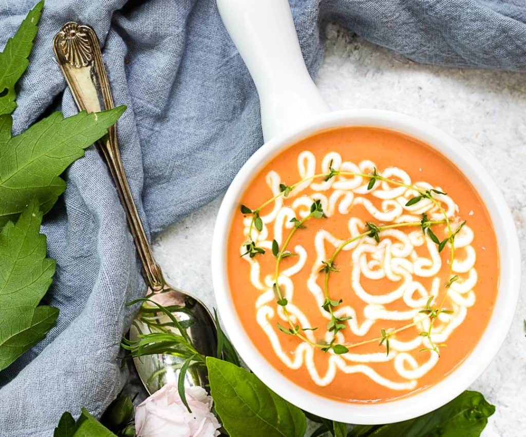 Chilled Healthy Tomato and Yogurt Soup