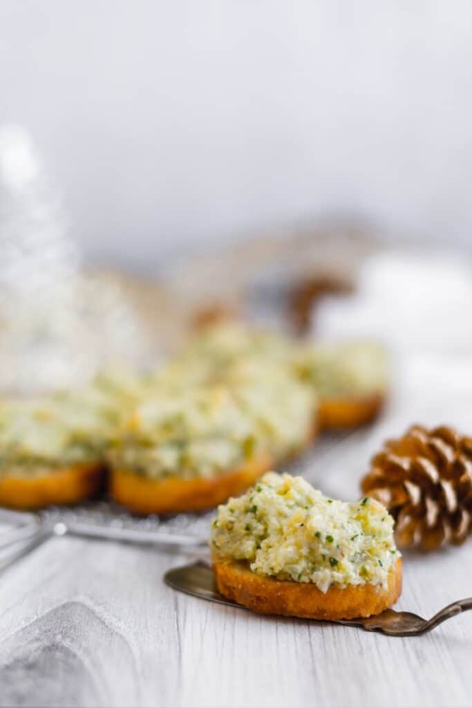 Roasted Cauliflower Crostini Puffs Appetizer