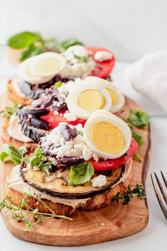 Eggplant Sandwich with Hummus (Sabich) - MEtirementblog